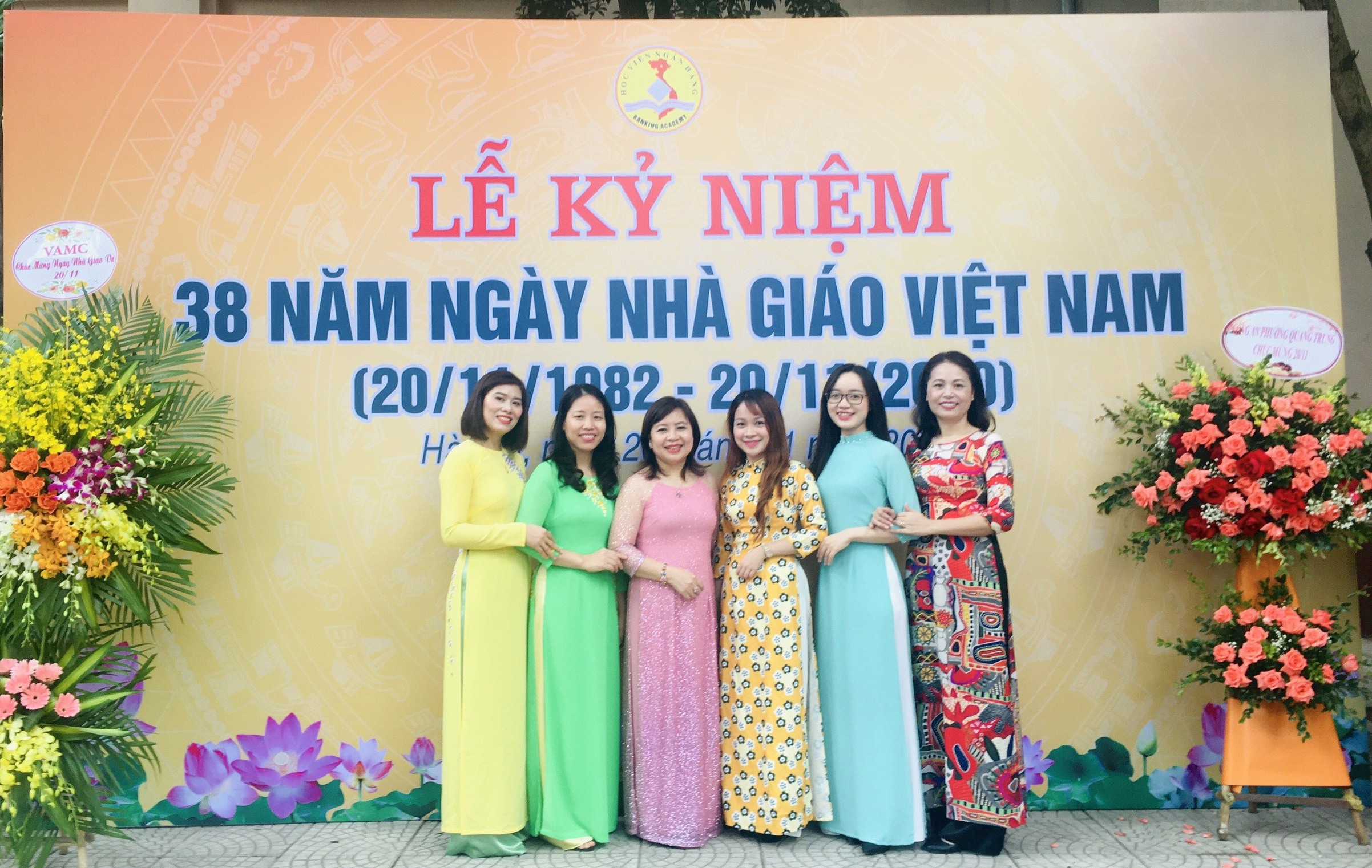 Chào mừng 20/11/2020
