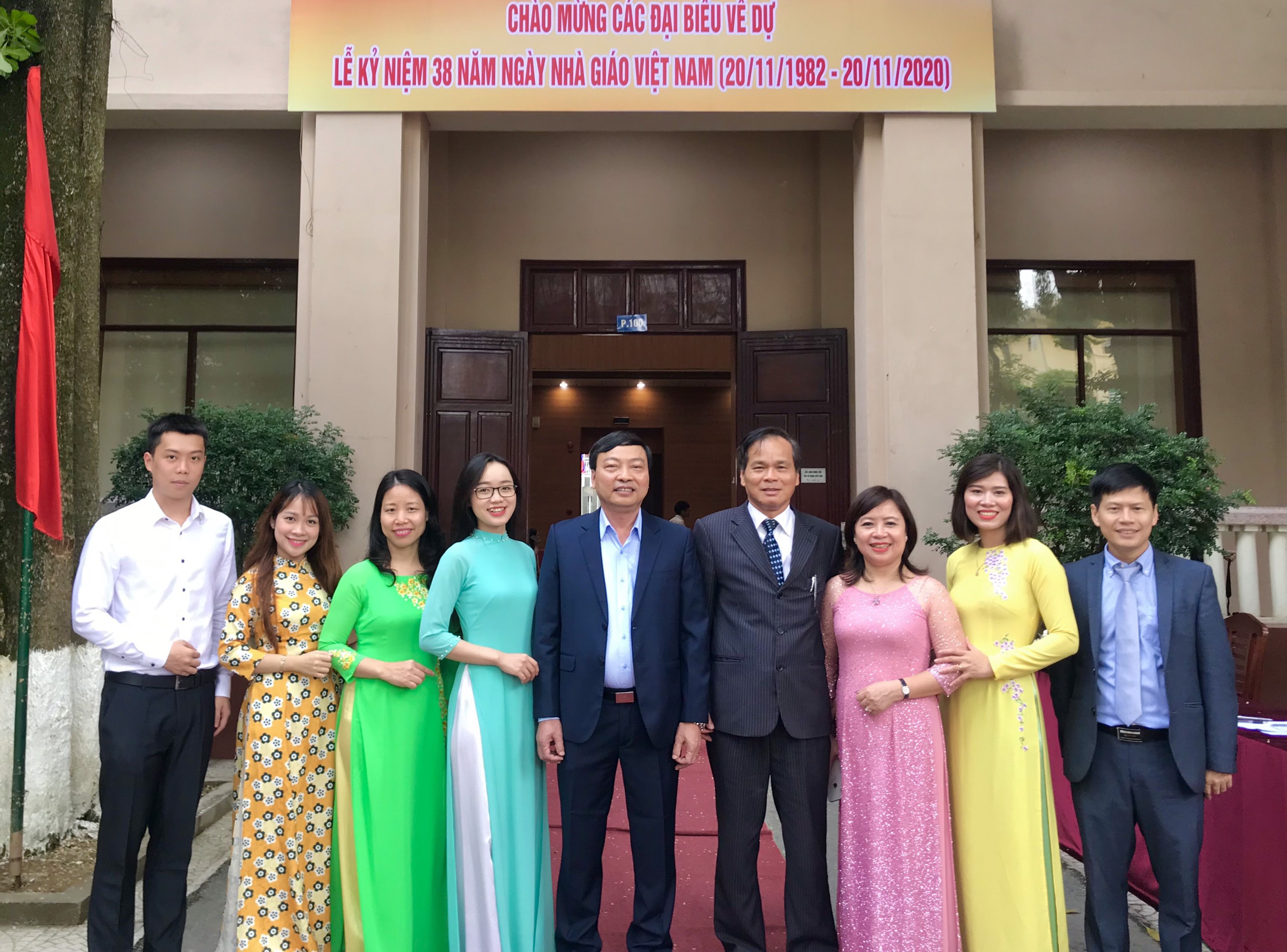 Chào mừng 20/11/2020
