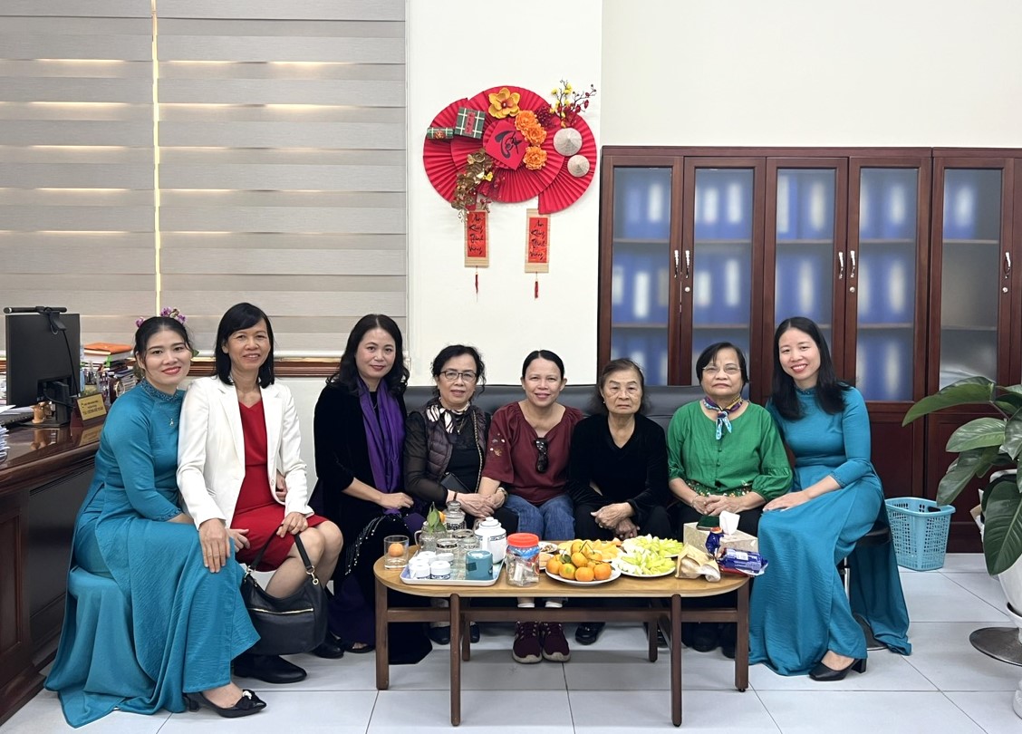 Tri ân cán bộ nghỉ hưu 20/11/2023